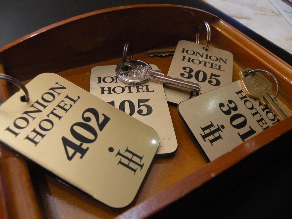 Hotel Ionion พีเรียส ภายนอก รูปภาพ