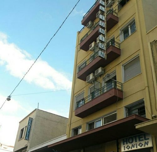 Hotel Ionion พีเรียส ภายนอก รูปภาพ
