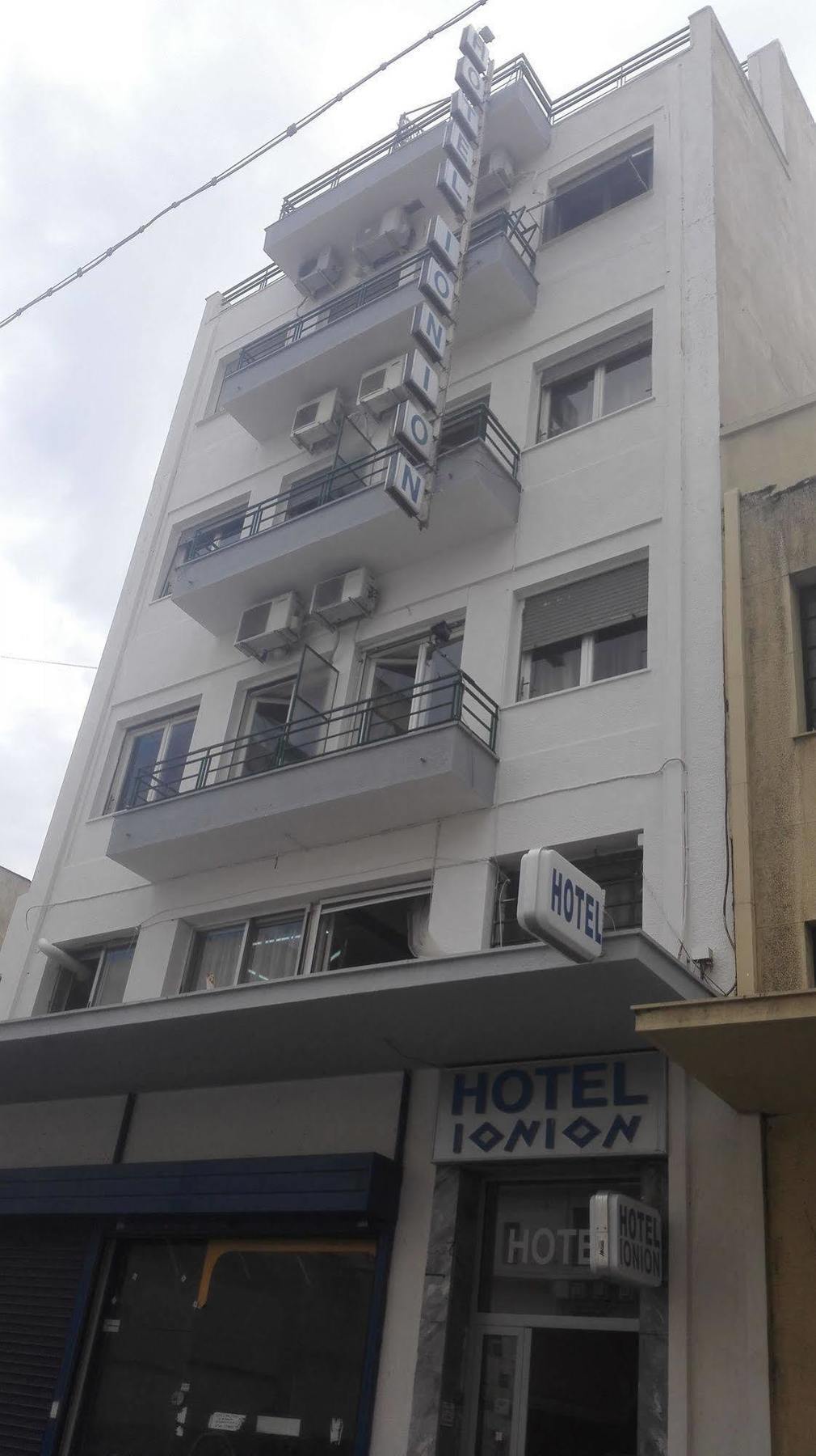 Hotel Ionion พีเรียส ภายนอก รูปภาพ