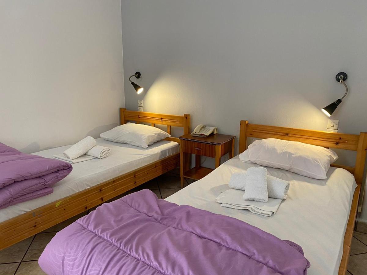 Hotel Ionion พีเรียส ภายนอก รูปภาพ